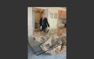 mobili d'angeli, mostra d'angeli, tavolo radice, piana in cristallo, cucina cà desideria,